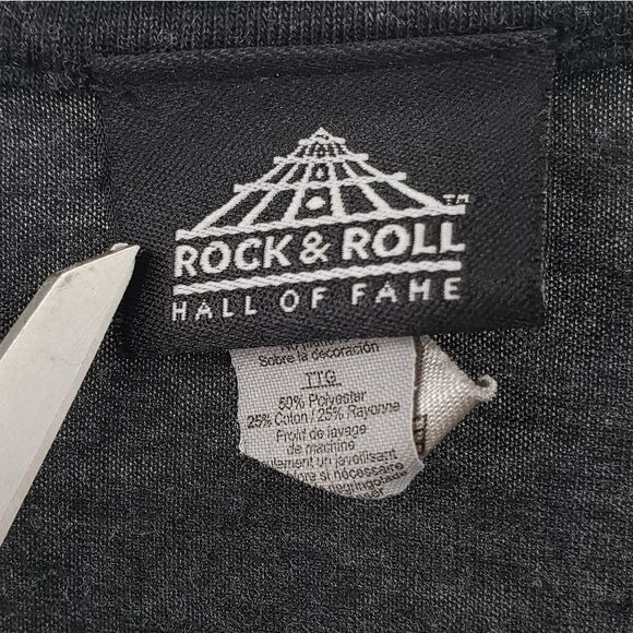 Rock & Roll Hall of Fame inductee Men's XXL Black T-Shirt 1986 - 2018 - Picture 3 of 5